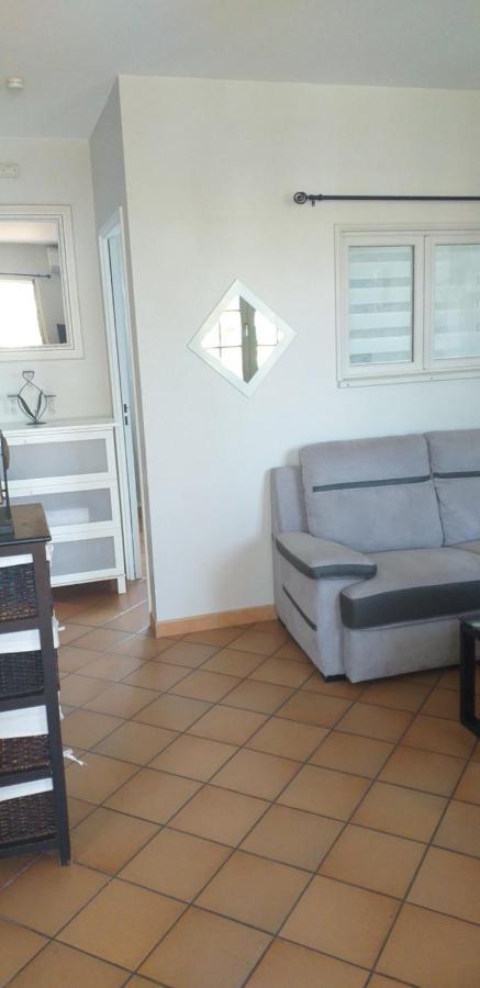 Sur Le Quai De Port Frejus Apartment Exterior photo